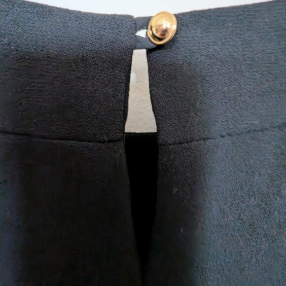 NWT Melanie Lyne Crepe Top with Gold Sequined Sleeves - Picture 3 of 9